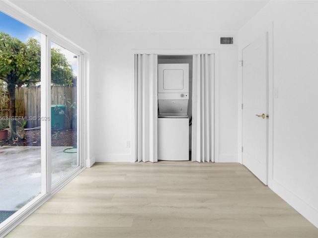 Дом в аренду по адресу 10921 SW 70th Ter 10921 - фото 7498197