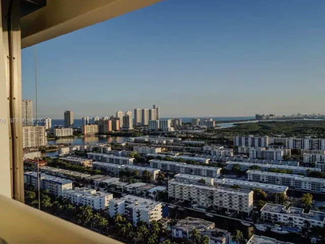 Продажа квартиры #2404 - фото 7388755