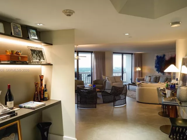 Продажа квартиры #2404 - фото 7388757