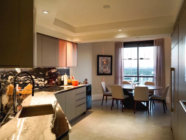 Продажа квартиры #2404 - фото 7388765