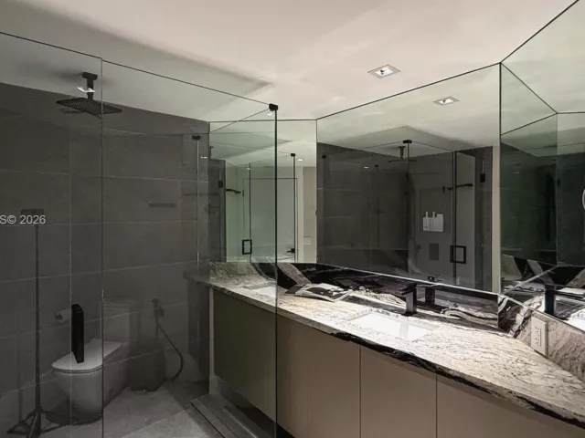 Продажа квартиры #2404 - фото 7388752