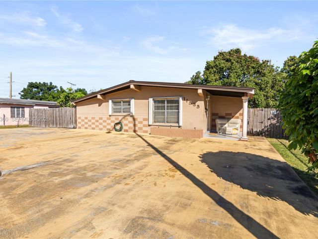 Дом в аренду по адресу 11535 Lincoln Blvd 0 - фото 7499186