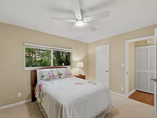 Продажа дома по адресу 705 NE 1st Street 2 - фото 9346700