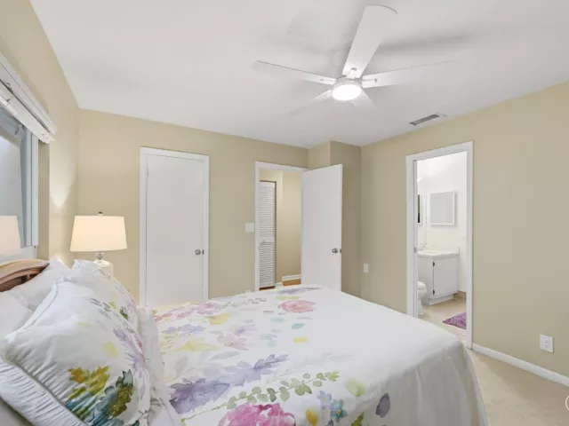 Продажа дома по адресу 705 NE 1st Street 2 - фото 9346702