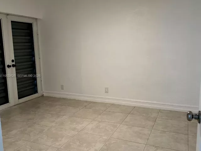 Дом в аренду по адресу 4329 NW 3rd Ave - фото 7387842