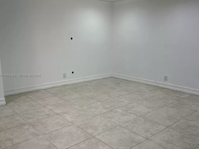 Дом в аренду по адресу 4329 NW 3rd Ave - фото 7387844