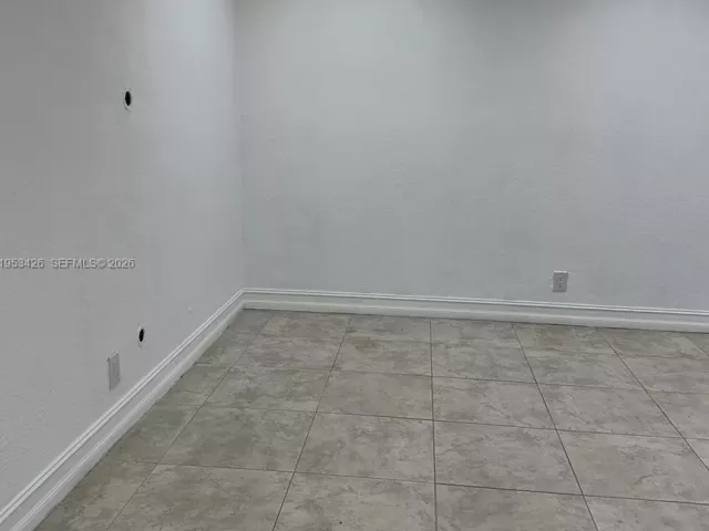 Дом в аренду по адресу 4329 NW 3rd Ave - фото 7387847