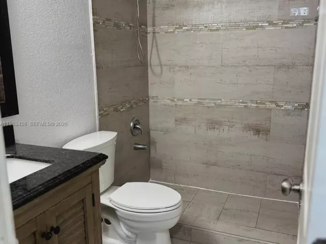 Дом в аренду по адресу 4329 NW 3rd Ave - фото 7387832