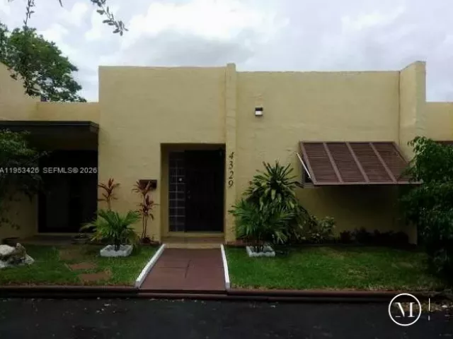 Дом в аренду по адресу 4329 NW 3rd Ave - фото 7387850