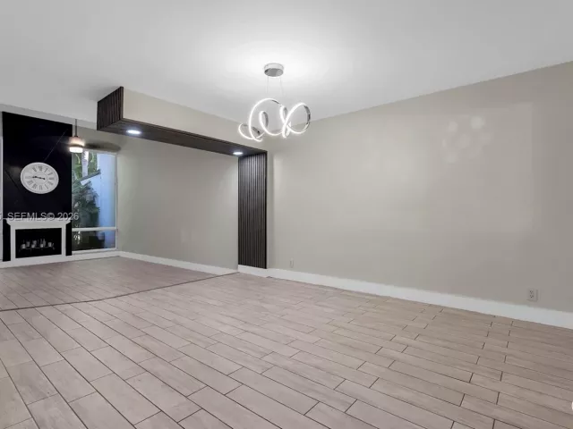 Продажа дома по адресу 6768 Canary Palm Cir - фото 7387935