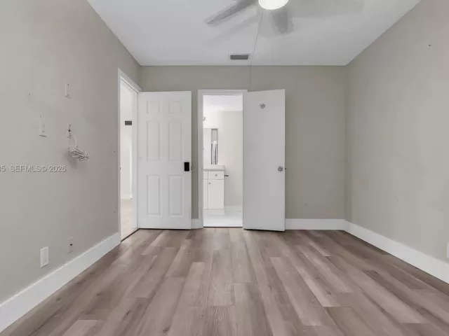 Продажа дома по адресу 6768 Canary Palm Cir - фото 7387926