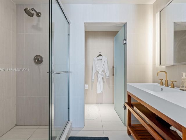 Продажа квартиры #1804 - фото 7411995