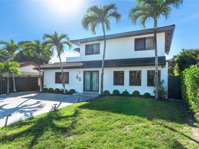 Продажа дома по адресу 66 NW 73rd Place - фото 7514900