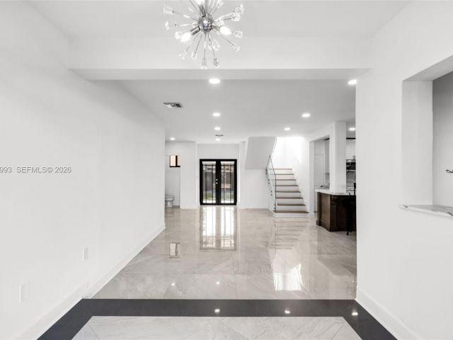 Продажа дома по адресу 66 NW 73rd Place - фото 7514901