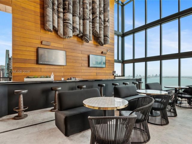 Продажа квартиры #1602 - фото 7395396