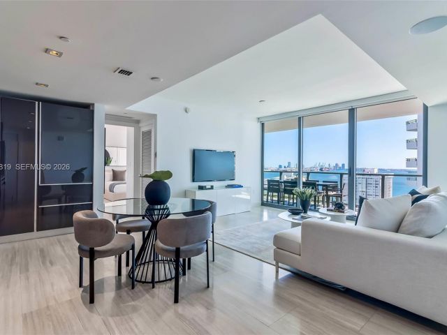 Продажа квартиры #1602 - фото 7395407