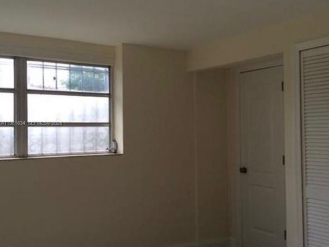 Дом в аренду по адресу 730 NE 139 ST - фото 7500521