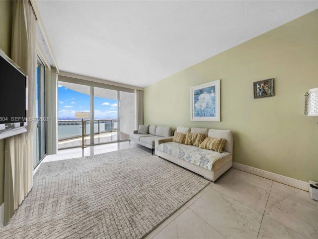 Продажа квартиры #1402 - фото 7439267