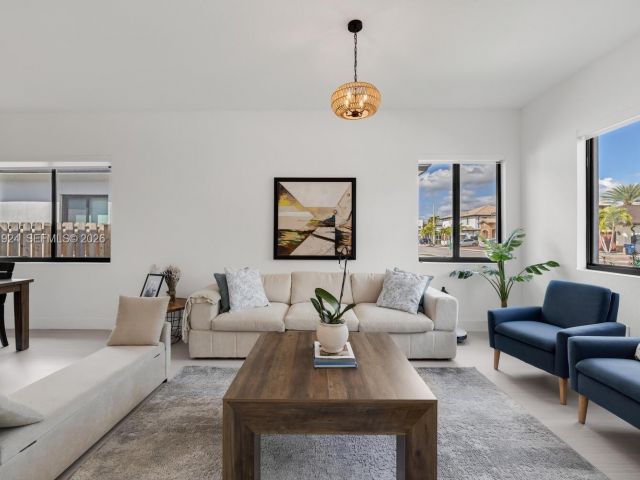 Продажа дома по адресу 14468 SW 16th St - фото 7509052