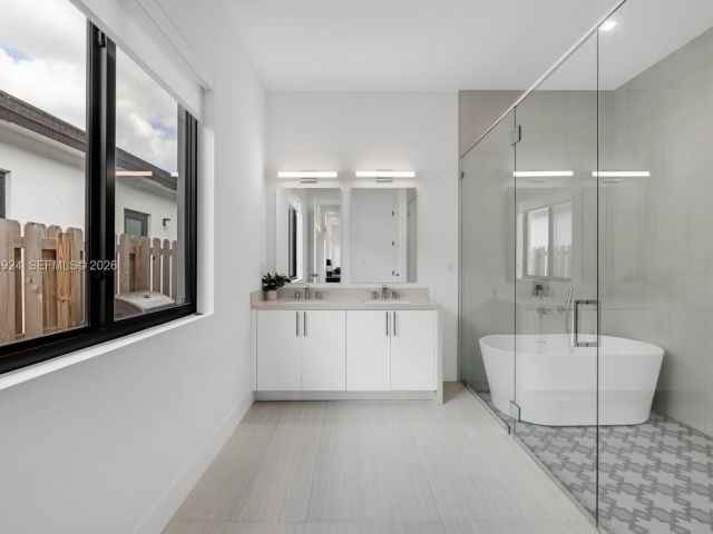 Продажа дома по адресу 14468 SW 16th St - фото 7509053