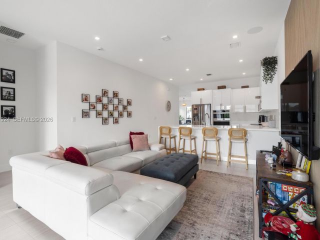 Продажа дома по адресу 14468 SW 16th St - фото 7509059