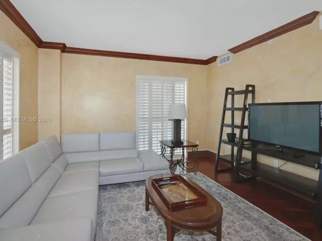 Продажа квартиры #1216 - фото 7395878