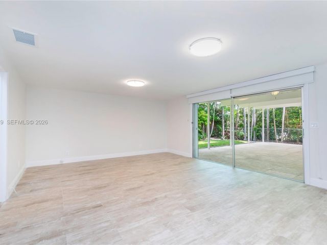 Дом в аренду по адресу 310 Harbor Ct - фото 7389977