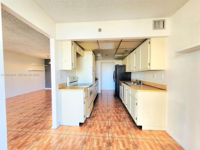 Продажа квартиры #714 - фото 7495405