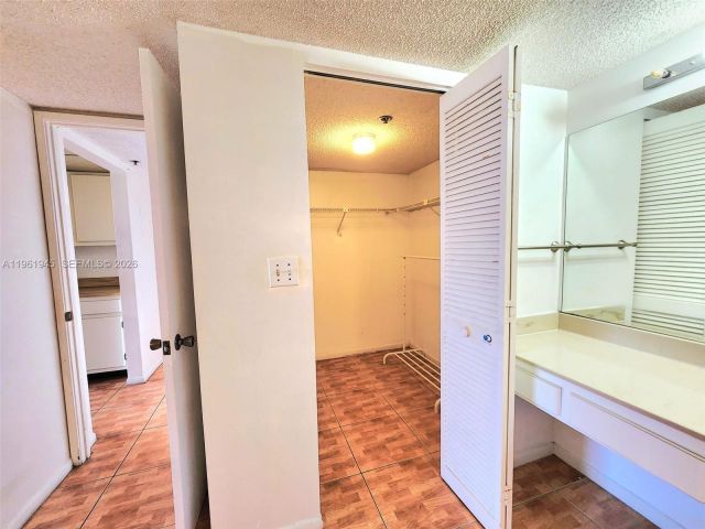 Продажа квартиры #714 - фото 7495414