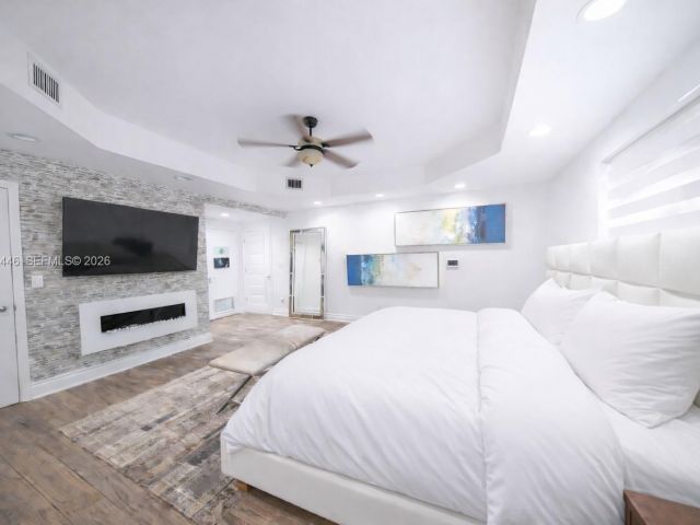 Продажа дома по адресу 241 SW 129th Ave - фото 7428175