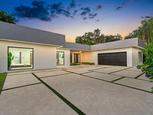 Продажа дома по адресу 85 W Shore Dr W - фото 7445247