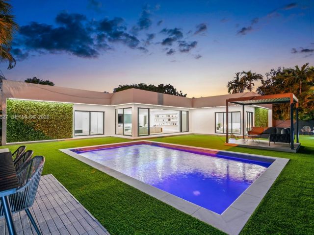 Продажа дома по адресу 85 W Shore Dr W - фото 7445248