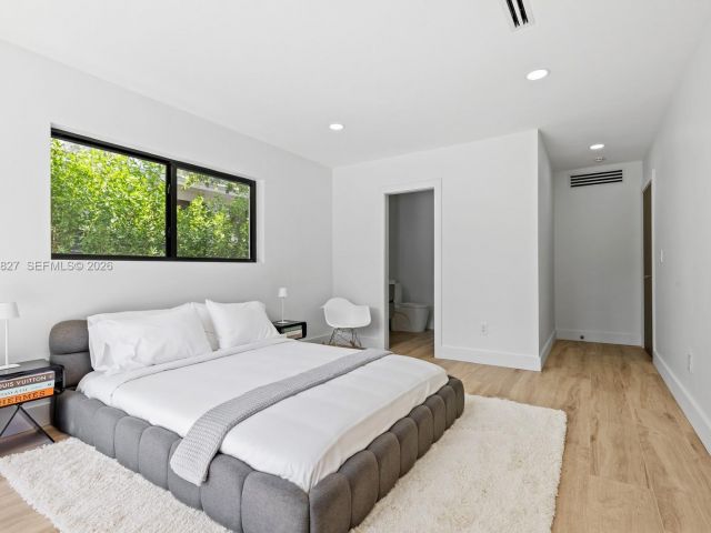 Продажа дома по адресу 85 W Shore Dr W - фото 7445259