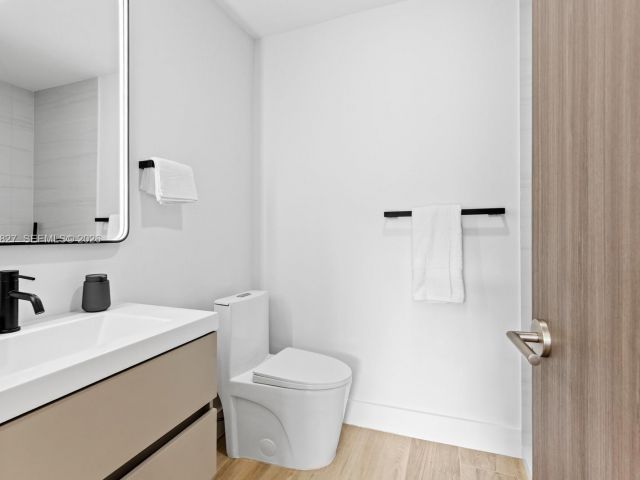 Продажа дома по адресу 85 W Shore Dr W - фото 7445260