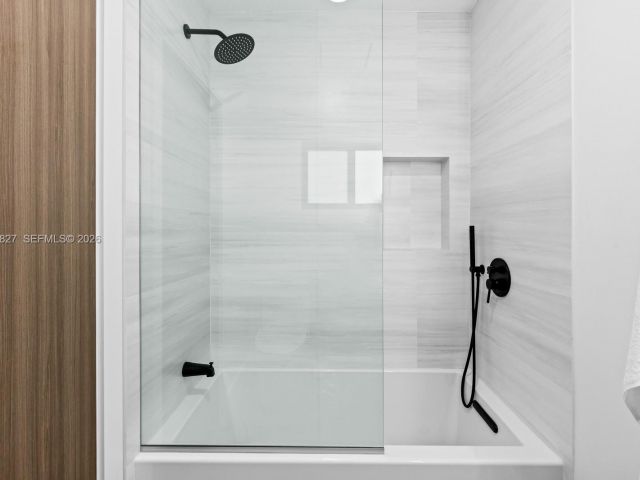 Продажа дома по адресу 85 W Shore Dr W - фото 7445263