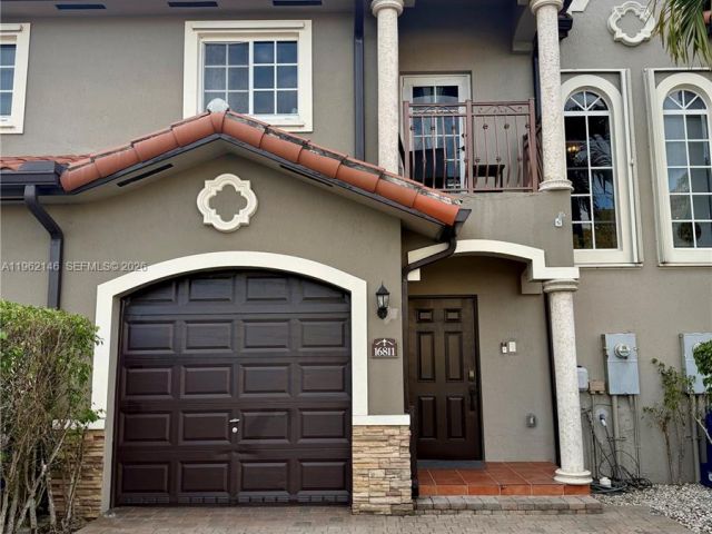 Дом в аренду по адресу 16811 NW 14th Ave 16811 - фото 7480225