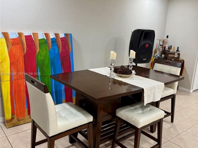 Дом в аренду по адресу 16811 NW 14th Ave 16811 - фото 7480228