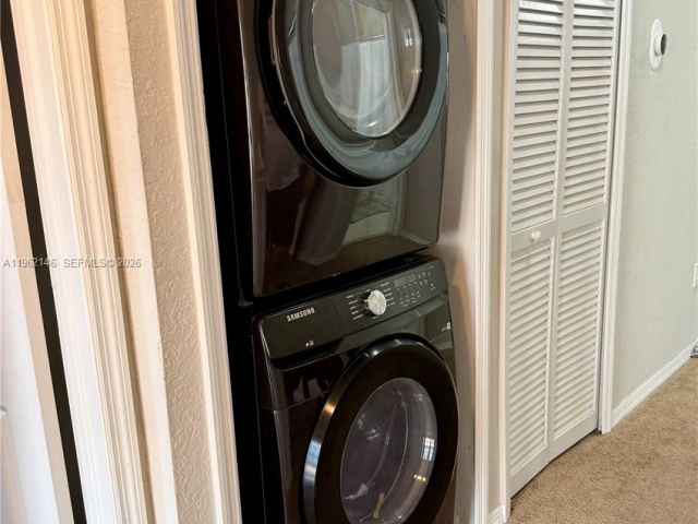 Дом в аренду по адресу 16811 NW 14th Ave 16811 - фото 7480236