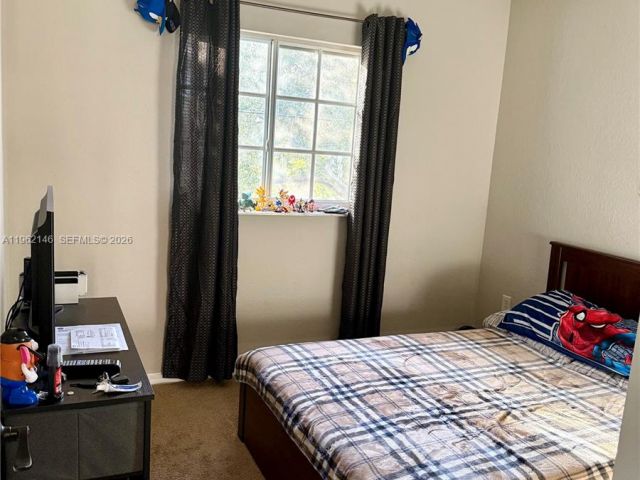 Дом в аренду по адресу 16811 NW 14th Ave 16811 - фото 7480238