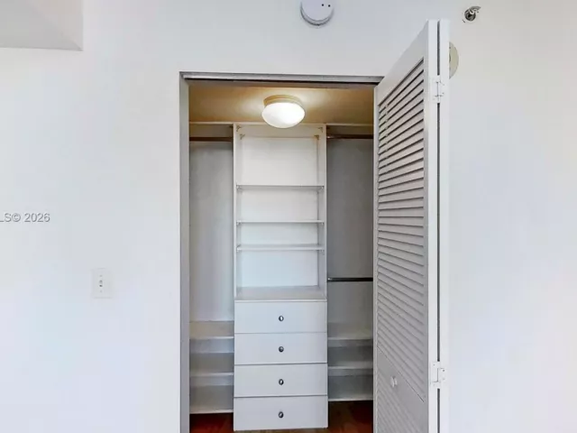 Продажа квартиры #2408 - фото 7396478