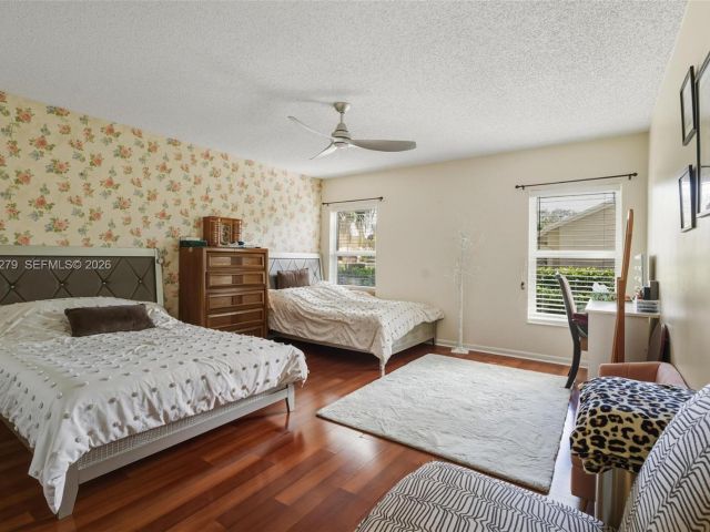 Продажа дома по адресу 10308 Greenbriar Ct - фото 7453481