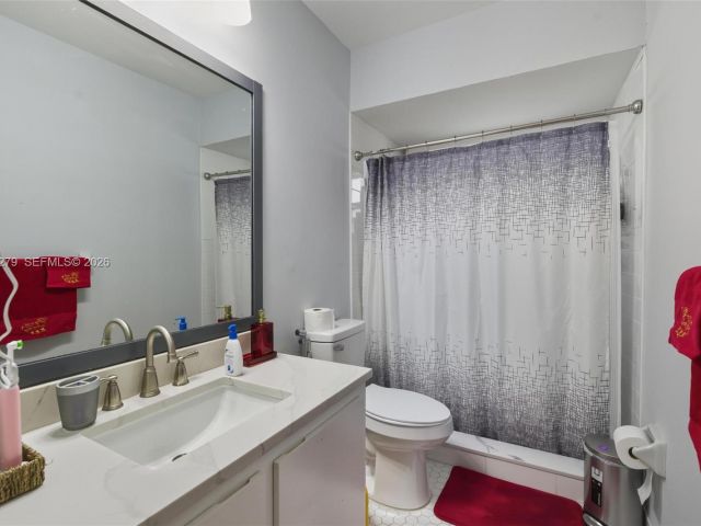 Продажа дома по адресу 10308 Greenbriar Ct - фото 7453482