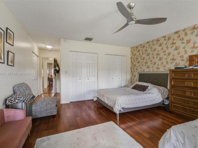 Продажа дома по адресу 10308 Greenbriar Ct - фото 7453483