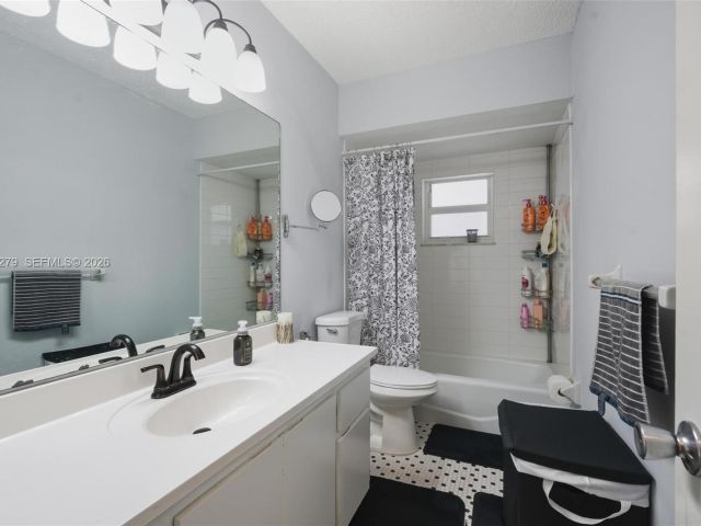 Продажа дома по адресу 10308 Greenbriar Ct - фото 7453486