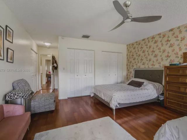 Продажа дома по адресу 10308 Greenbriar Ct - фото 7453483