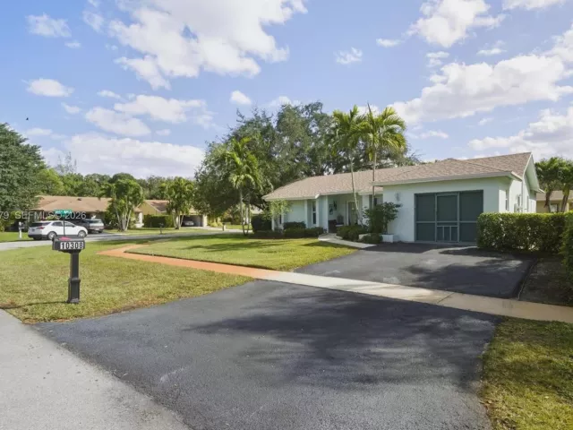 Продажа дома по адресу 10308 Greenbriar Ct - фото 7453468