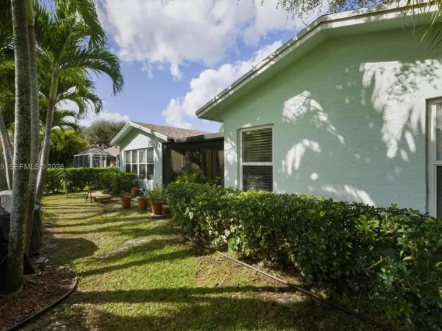 Продажа дома по адресу 10308 Greenbriar Ct - фото 7453470