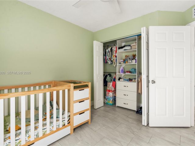 Продажа дома по адресу 2991 NE 185th St 1706 - фото 7393442