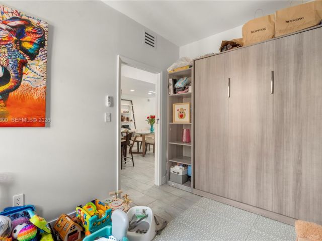 Продажа дома по адресу 2991 NE 185th St 1706 - фото 7393445