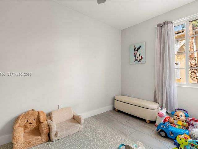 Продажа дома по адресу 2991 NE 185th St 1706 - фото 7393446